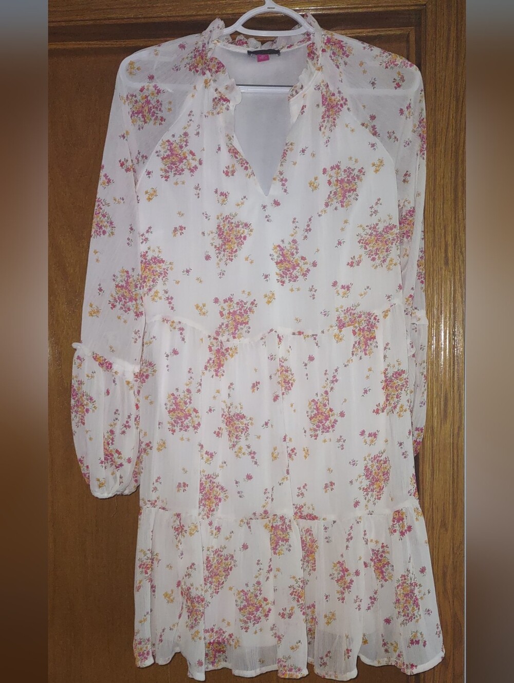 Vince Camuto White Floral Long Sleeve Tiered Mini Dress